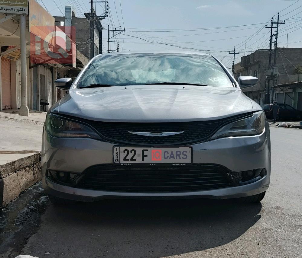 کرایسلەر 200